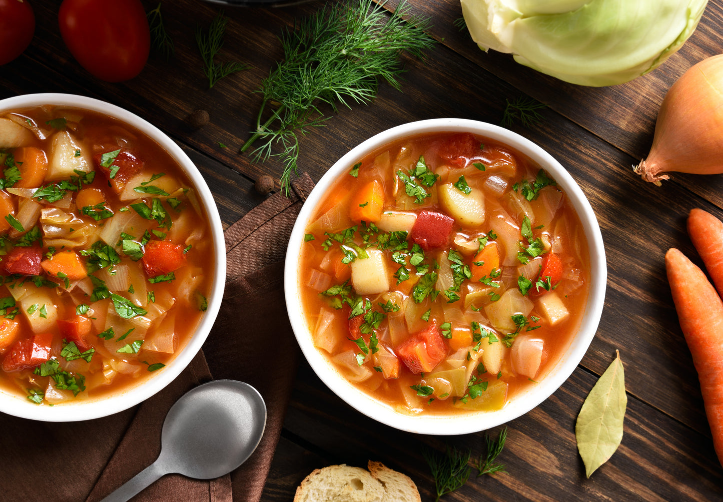 Ribollita, toskanische Gemüsesuppe mit Bohnen